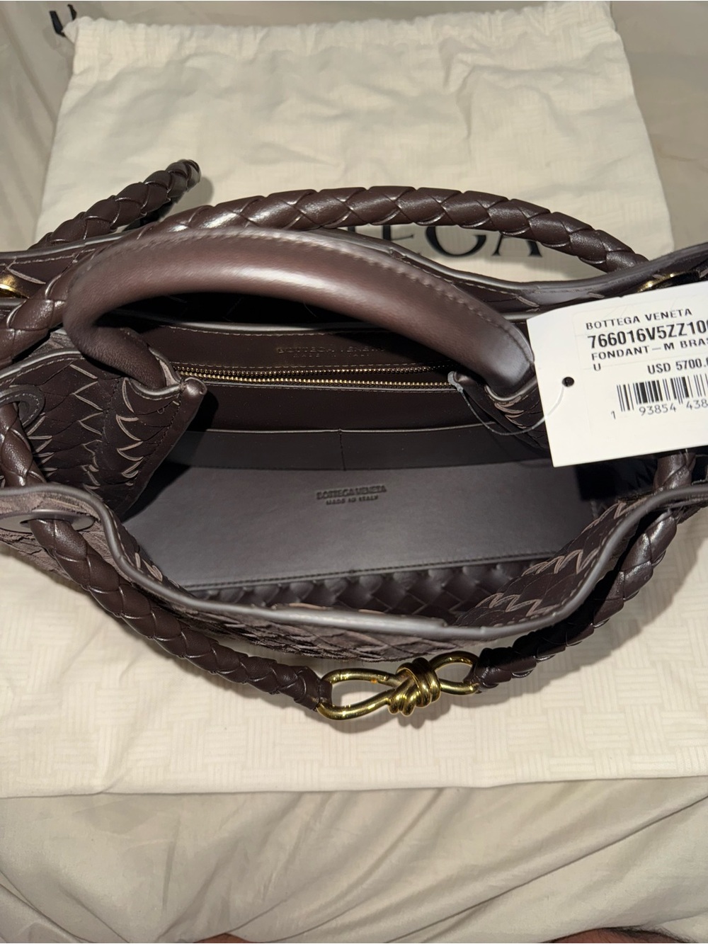 Bottega Veneta Andiamo Suede medium Fondant - Picture 12 of 13